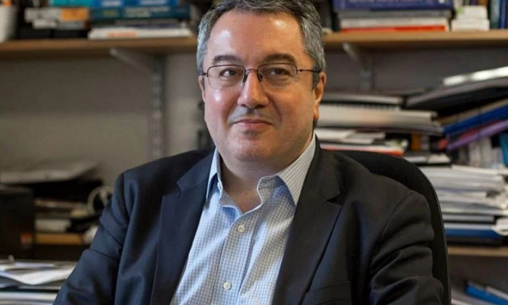 Μόσιαλος: Προσωρινή έγκριση για να ξεκινήσουμε τους εμβολισμούς παίρνουμε όλοι